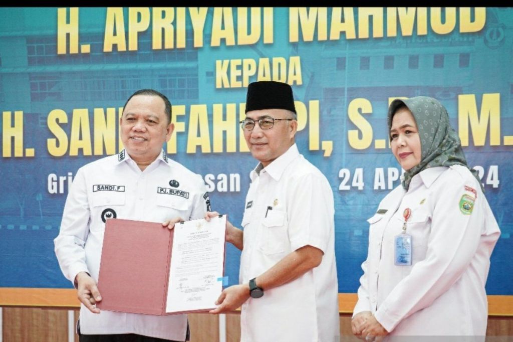 Apriyadi serahkan jabatan Pj Bupati Muba ke Sandi&nbsp;Fahlepi