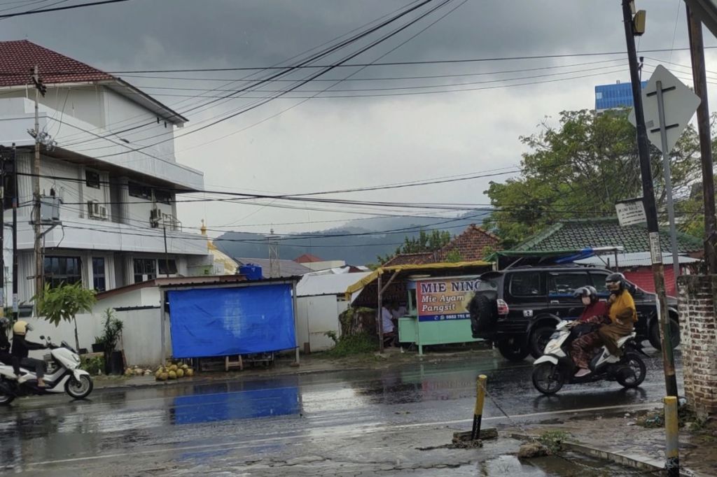 BRIN sebut siang terik dan malam hujan indikasi akhir musim&nbsp;transisi