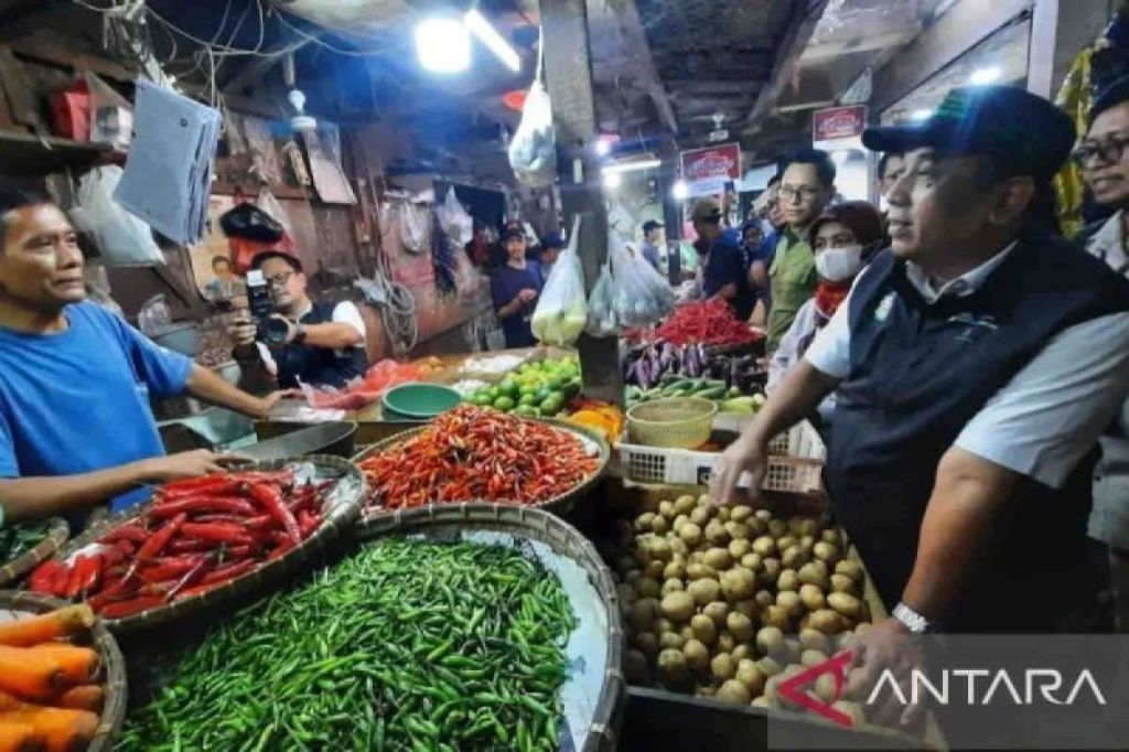 Harga cabai rawit turun jadi Rp59.870 per kg dan beras SPHP&nbsp;stabil