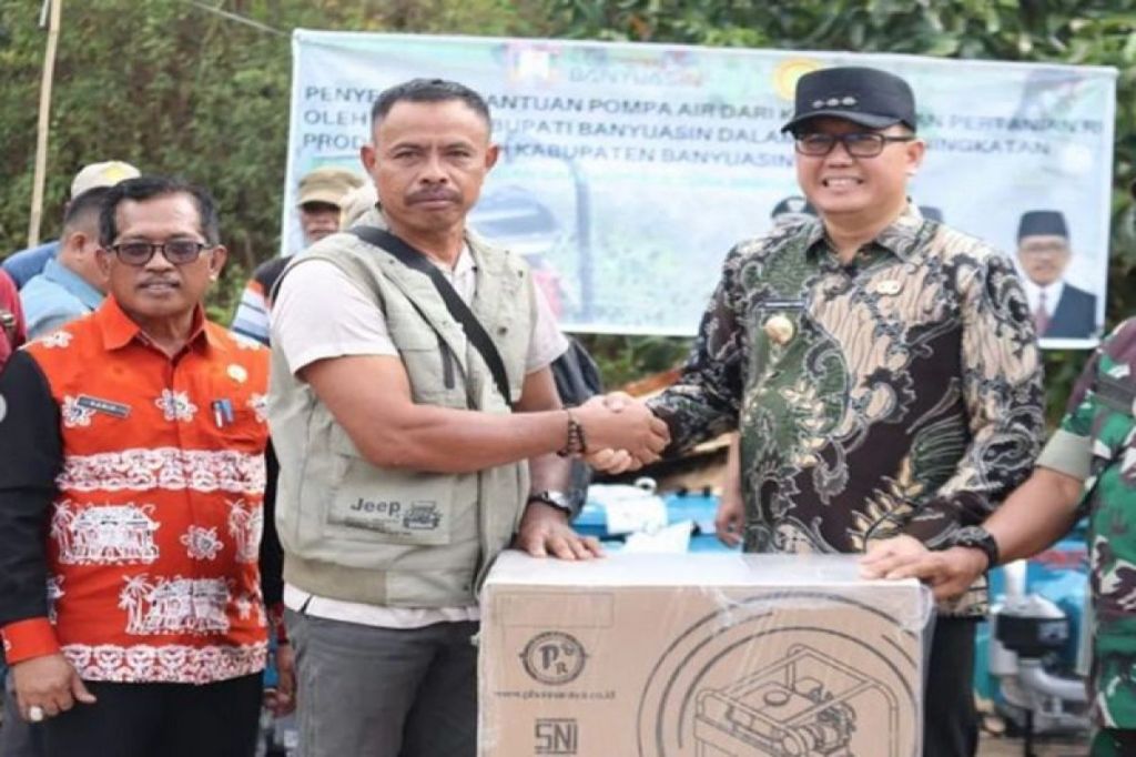Petani Banyuasin peroleh bantuan pompa air dari&nbsp;Kementan